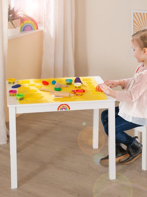 6 botes de plastilina + mesa y silla + alfombra y accesorios 'roba x Play-Doh' - Kiabi