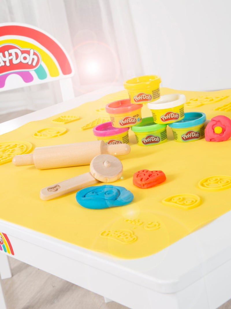 6 botes de plastilina + mesa y silla + alfombra y accesorios 'roba x Play-Doh' N/D - Kiabi
