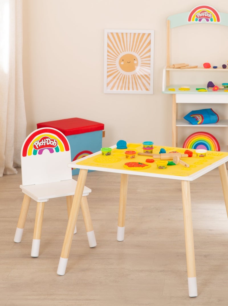 6 botes de plastilina + mesa y silla infantil + alfombra y accesorios 'roba x Play-Doh' N/D - Kiabi