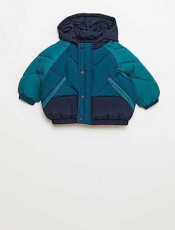 Abrigo acolchado impermeable con capucha color block