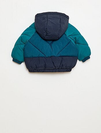 Abrigo acolchado impermeable con capucha color block
