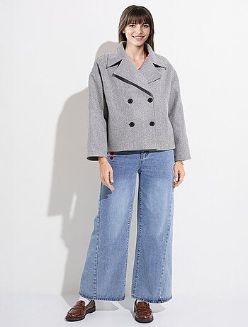 Abrigo corto de lana lisa estilo paño