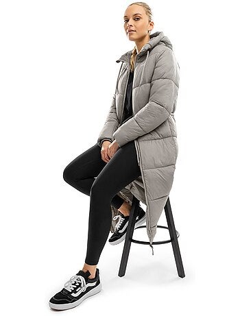 Abrigo largo acolchado mujer lifestyle mujer hemisphere