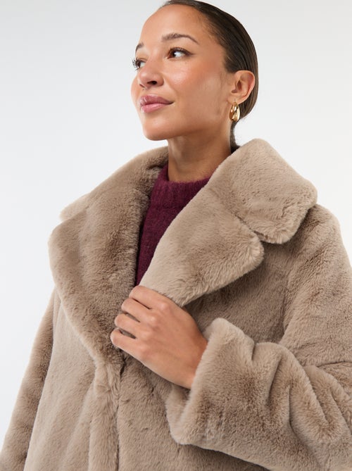 Abrigo largo efecto pelo - Kiabi