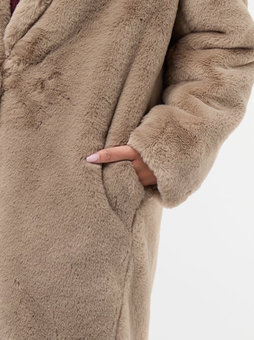 Abrigo largo efecto pelo - Kiabi