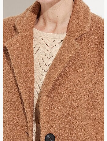 Abrigo bouclette abotonado de largo medio