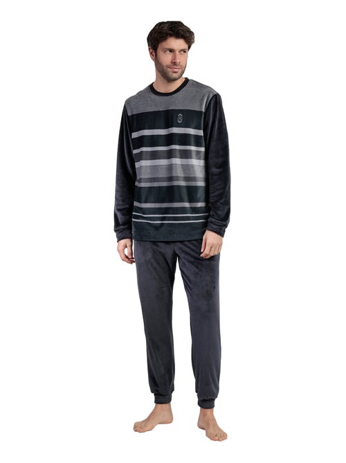 ADMAS CLASSIC Pijama Manga Larga Terciopelo Velvet Stripe Hype para Hombre - Kiabi ADMAS CLASSIC Pijama Manga Larga Terciopelo Velvet Stripe Hype para Hombre - Kiabi