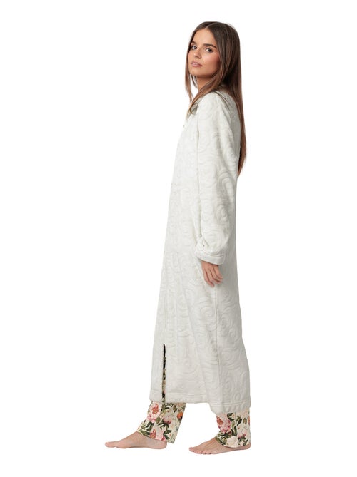 ADMAS GARDEN Bata Manga Larga Calentita Rosas Jacquard para Mujer - Kiabi ADMAS GARDEN Bata Manga Larga Calentita Rosas Jacquard para Mujer - Kiabi