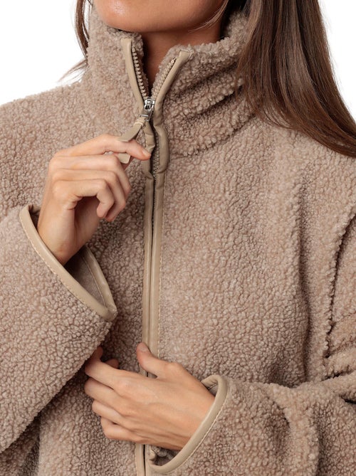 ADMAS HOME Bata Manga Larga Calentita Sherpa Relax Home para Mujer - Kiabi ADMAS HOME Bata Manga Larga Calentita Sherpa Relax Home para Mujer - Kiabi