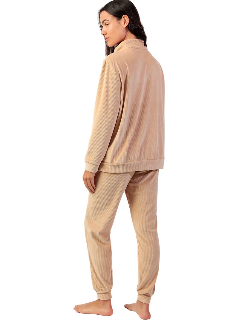 ADMAS HOME Pijama Manga Larga Terciopelo Cremallera Adm Home para Mujer Beige - Kiabi