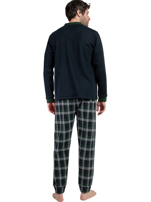 ADMAS MAGNIFIC Pijama Manga Larga Abierto Smeraldo para Hombre - Kiabi ADMAS MAGNIFIC Pijama Manga Larga Abierto Smeraldo para Hombre - Kiabi