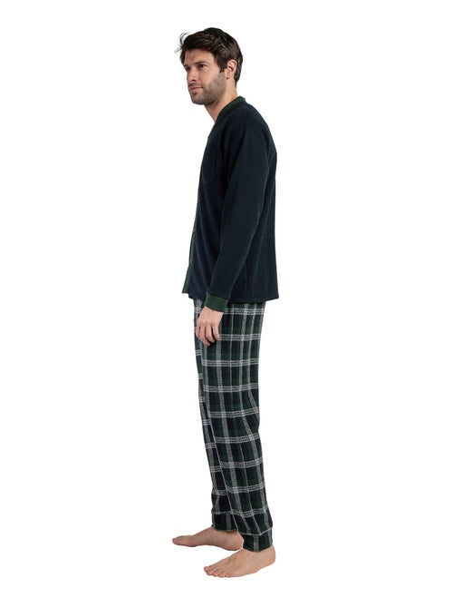 ADMAS MAGNIFIC Pijama Manga Larga Abierto Smeraldo para Hombre - Kiabi ADMAS MAGNIFIC Pijama Manga Larga Abierto Smeraldo para Hombre - Kiabi