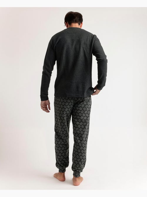 ADMAS MAGNIFIC Pijama Manga Larga Cross A para Hombre - Kiabi ADMAS MAGNIFIC Pijama Manga Larga Cross A para Hombre - Kiabi