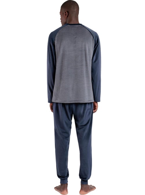 ADMAS MAGNIFIC Pijama Manga Larga Velvet Basic Stripes para Hombre - Kiabi ADMAS MAGNIFIC Pijama Manga Larga Velvet Basic Stripes para Hombre - Kiabi