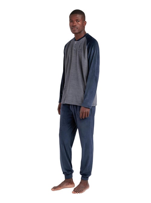 ADMAS MAGNIFIC Pijama Manga Larga Velvet Basic Stripes para Hombre - Kiabi ADMAS MAGNIFIC Pijama Manga Larga Velvet Basic Stripes para Hombre - Kiabi