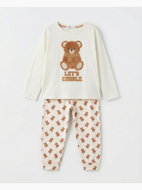ADMAS Pijama Manga Larga Bear Hugs para Niña - Kiabi ADMAS Pijama Manga Larga Bear Hugs para Niña - Kiabi