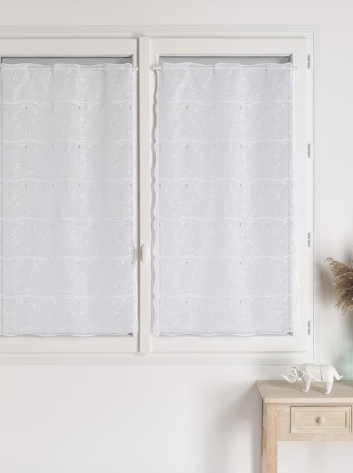 Ajustable con motivo de hoja de estameña bordada - Kiabi Ajustable con motivo de hoja de estameña bordada - Kiabi