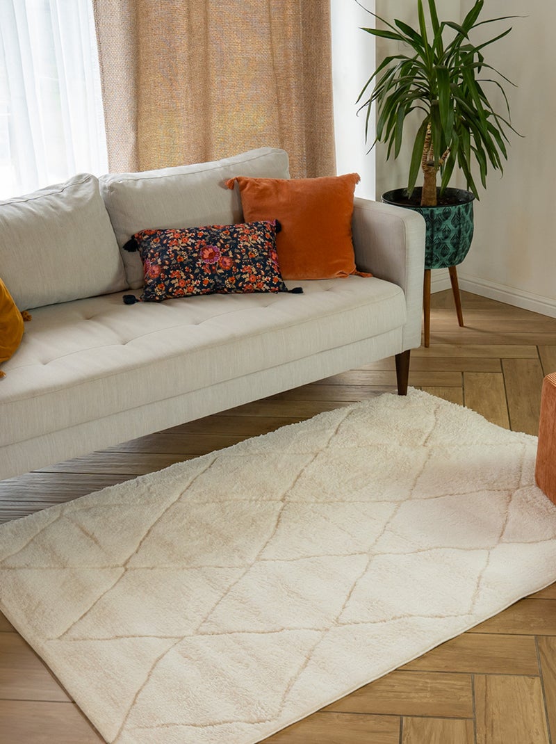 Alfombra aspecto piel de borrego 'DJERBA' Rombos 100% poliéster 120 x 170 cm – Future Home Crudo - Kiabi