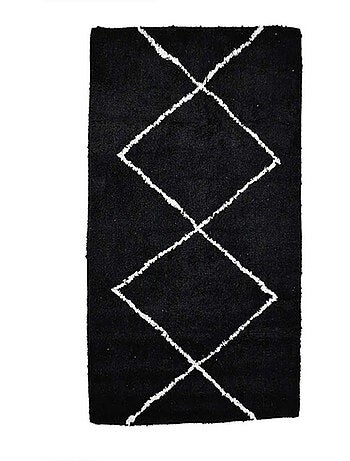 Alfombra bereber con motivos gráficos