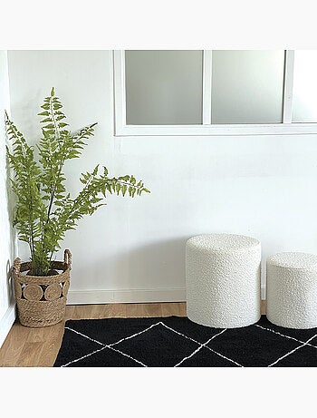 Alfombra bereber con motivos gráficos