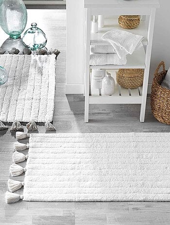 Alfombra de baño liso y con pompones