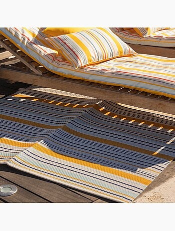 Alfombra de exterior a rayas