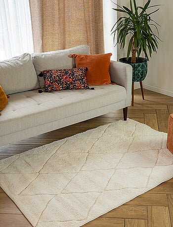 Alfombra decorativa DJERBA aspecto pelo con motivos rombos 120 x 170 cm – Future Home