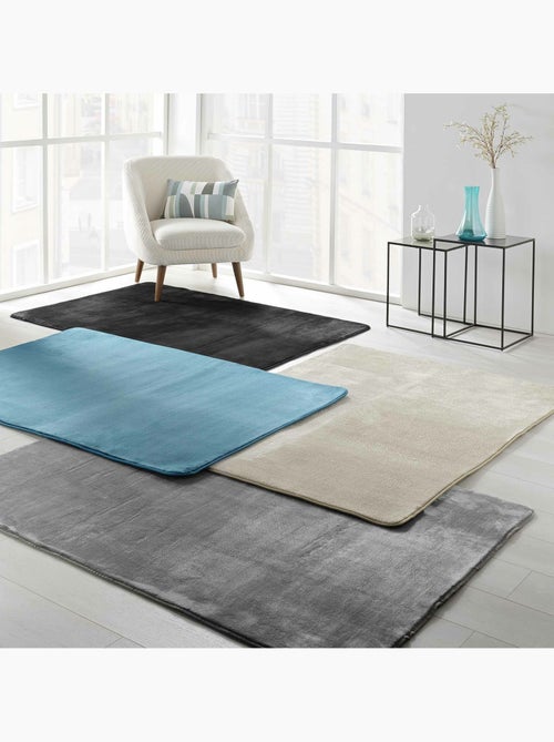 Alfombra rectangular – franela lisa ultra suave – acabado al bies - Kiabi Alfombra rectangular – franela lisa ultra suave – acabado al bies - Kiabi