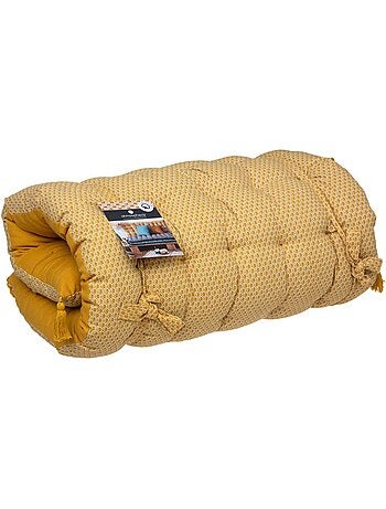 Alfombrilla con borlas