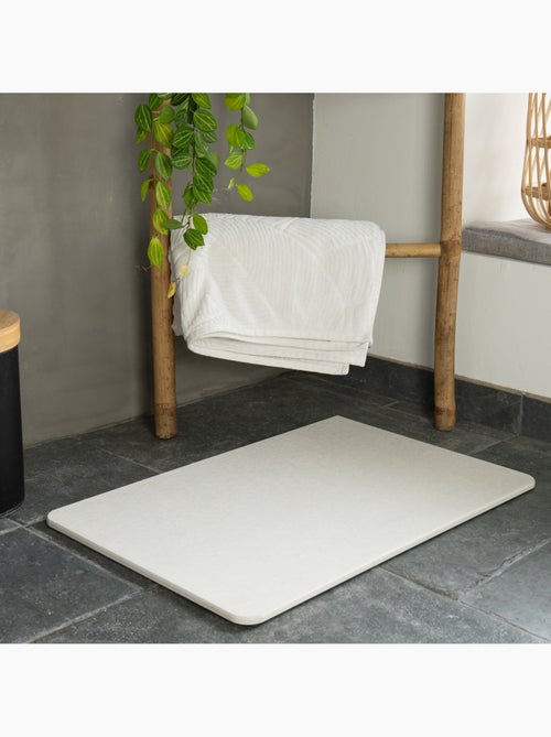 Alfombrilla de baño de diatomita en color topo - Kiabi Alfombrilla de baño de diatomita en color topo - Kiabi