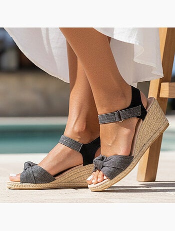 Alpargatas con tacón de 6 cm y Puntera abierta con detalle de lazo Isotoner