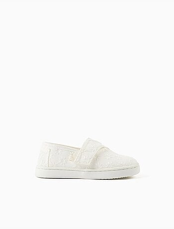 Alpargatas de lino con bordado floral