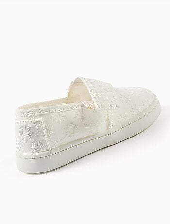 Alpargatas de lino con bordado floral