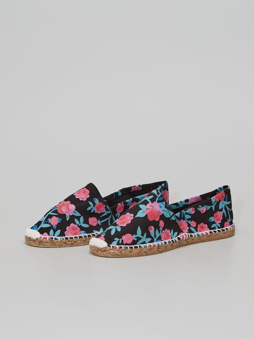 Alpargatas estampado 'flores' negro - Kiabi