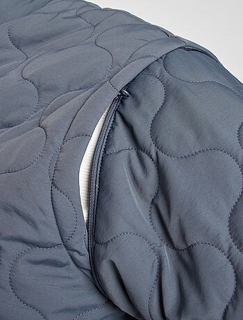 Anorak acolchado con mangas extraíbles