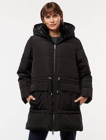 Anorak de maternidad con detalle para portear al bebé