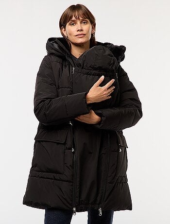 Anorak de maternidad con detalle para portear al bebé