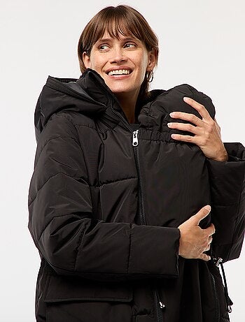 Anorak de maternidad con detalle para portear al bebé