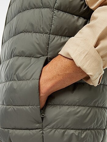 Anorak impermeable sin mangas liso