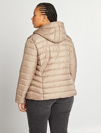 Anorak ligero con capucha