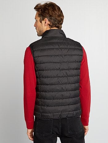 Anorak sin mangas con cuello alto