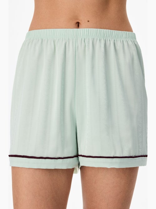Aurora short de pijama satinado con flores penti - Kiabi Aurora short de pijama satinado con flores penti - Kiabi