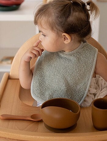 Babero con botones a presión