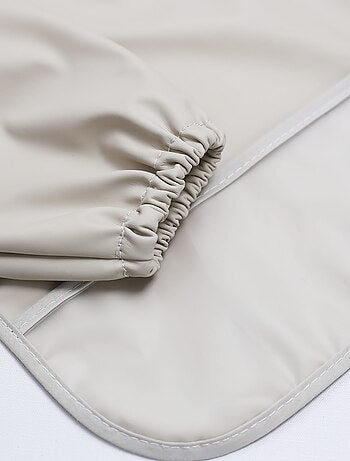 Babero delantal para bebé