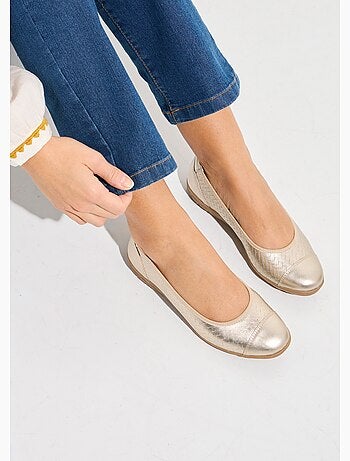 Bailarinas cómodas de piel con efecto trenzado.