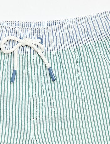 Bañador corto rayado con cordones ajustables
