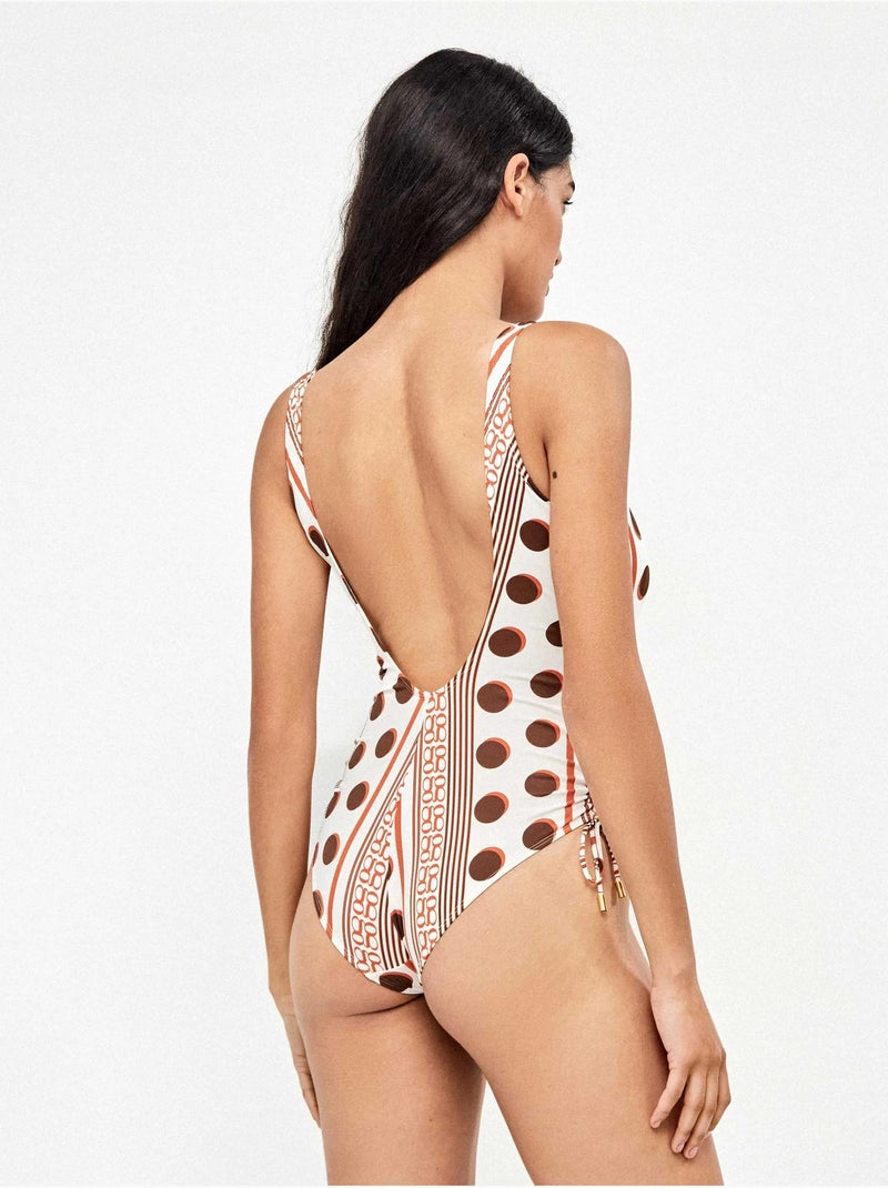 Bañador escote cuadrado ajustable en laterales monogram Multicolor - Kiabi