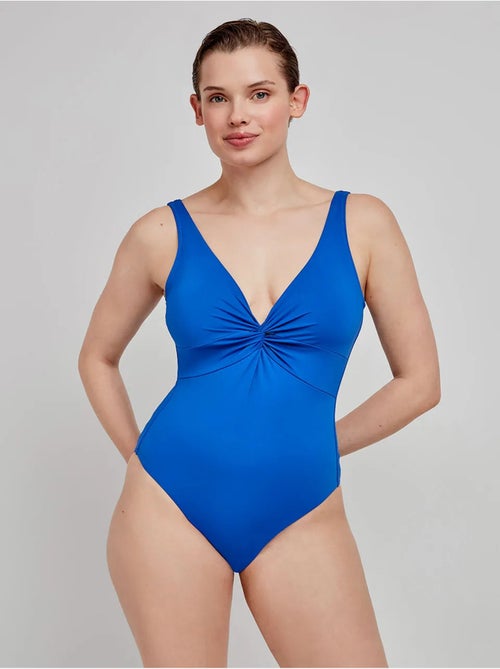 Bañador plus size moldeador, sin aro, con foam y nudo en escote - Kiabi Bañador plus size moldeador, sin aro, con foam y nudo en escote - Kiabi