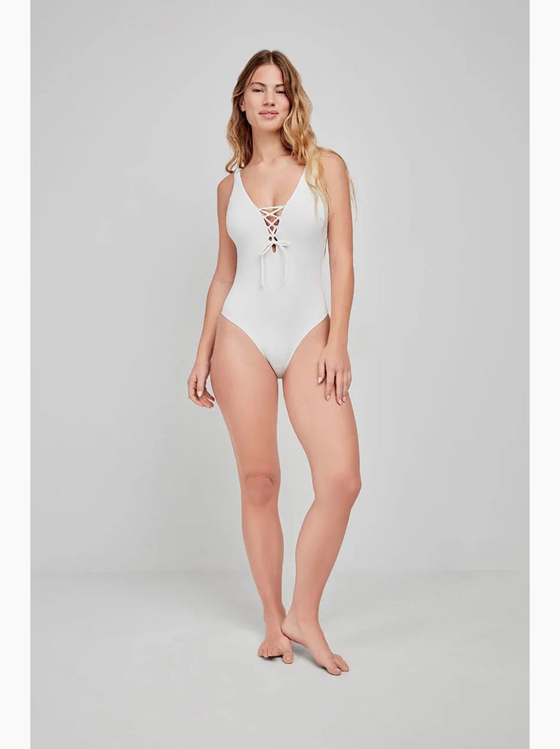 Bañador sin aro, con foam extraíble y diseño de tiras en escote Blanco - Kiabi