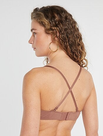 Bandeau invisible con copa preformada